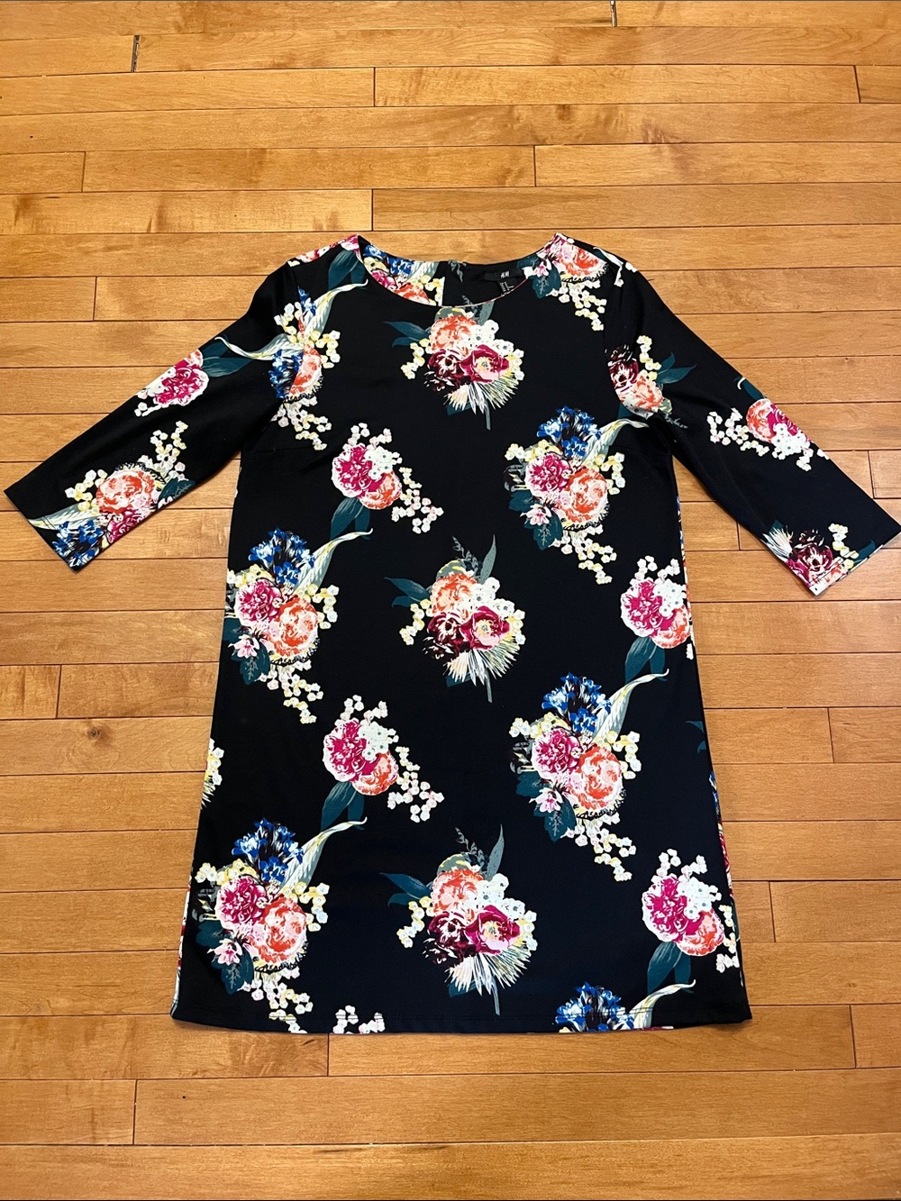H&M Black Floral Shift Dress - Women’s Medium